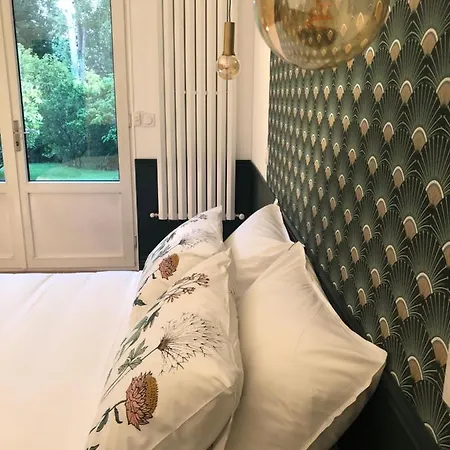 לינה וארוחת בוקר Jardin Des Perelles