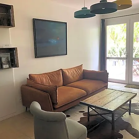 Bed & Breakfast Jardin Des Perelles 3*