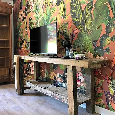 Jardin Des Perelles Bed & Breakfast 3*